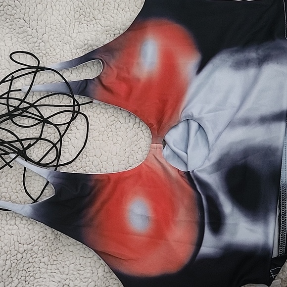 “Thermostimulative Slanted Shoulder Top” - Picture 4 of 5